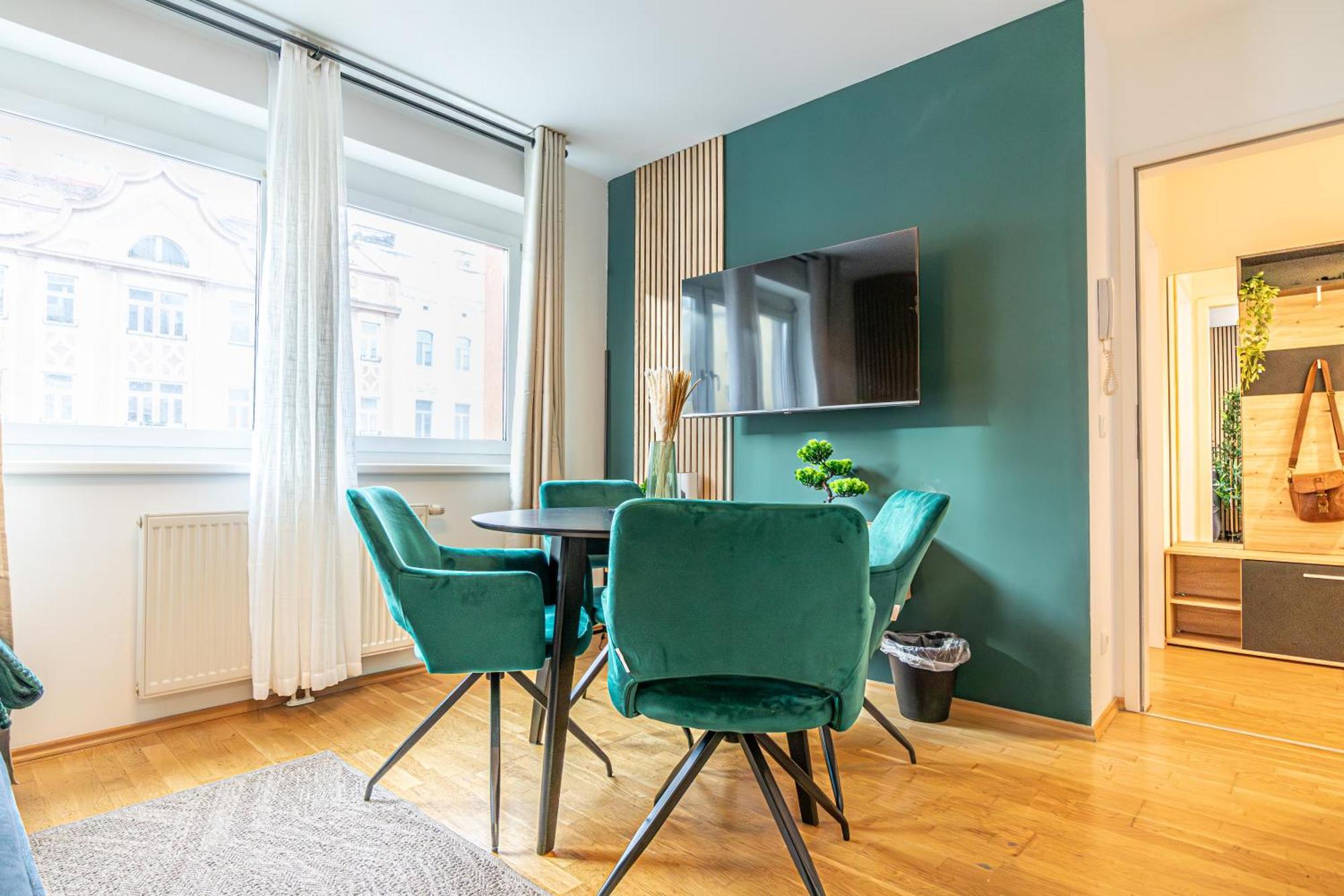 Appartamento Charming 1Br, Steps From Reumannplatz U1 Vienna Esterno foto